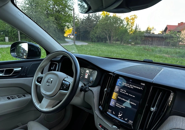 Volvo XC 60 cena 126500 przebieg: 144167, rok produkcji 2018 z Leśnica małe 191